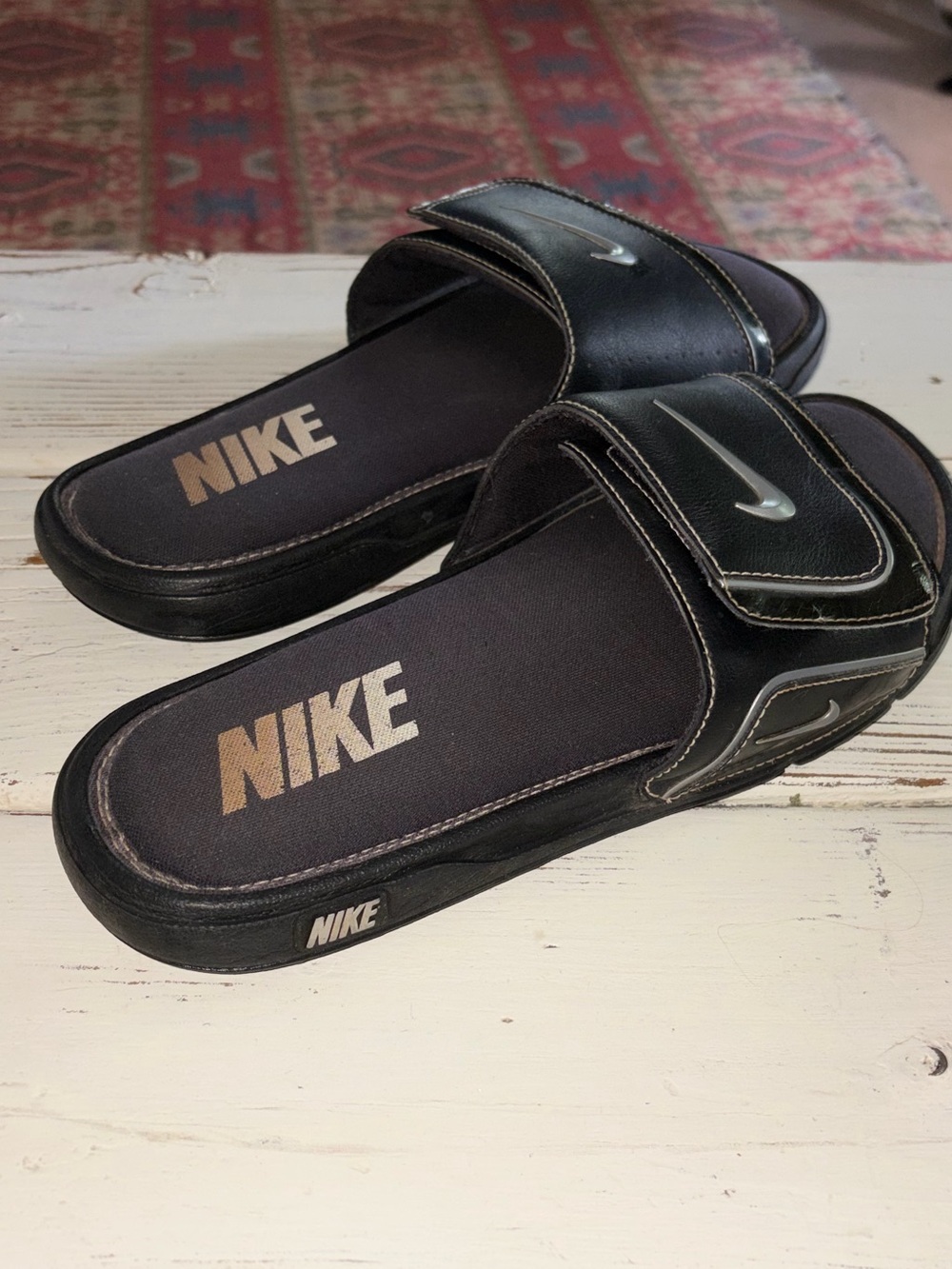 Nike Men’s Comfort Black and Silver Slide Sandals - Picture 1 of 6